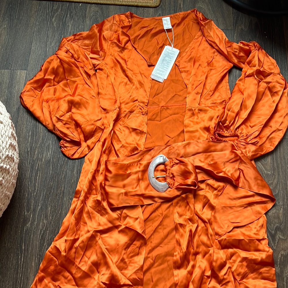 Amber Robe Dress - Picture 2 of 8